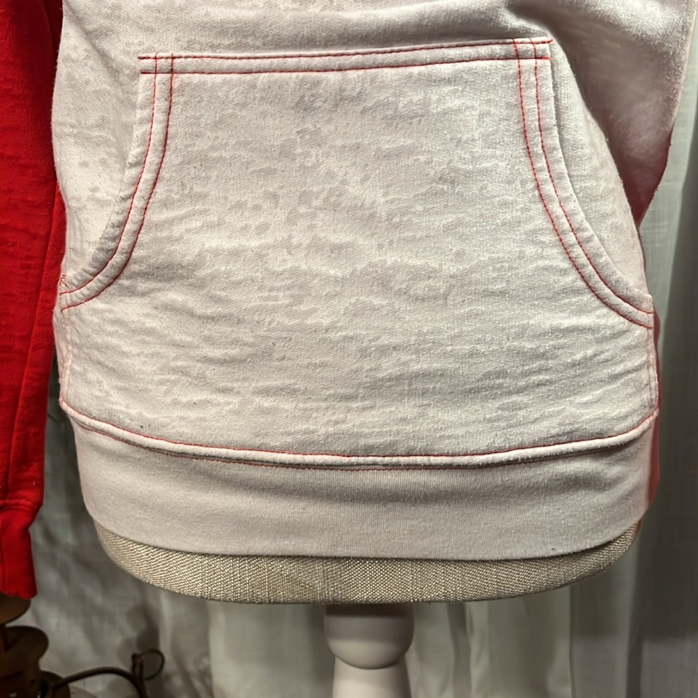 Nebraska Huskers Red & White Lightweight Sweatshirt - Size Medium - Picture 8 of 12